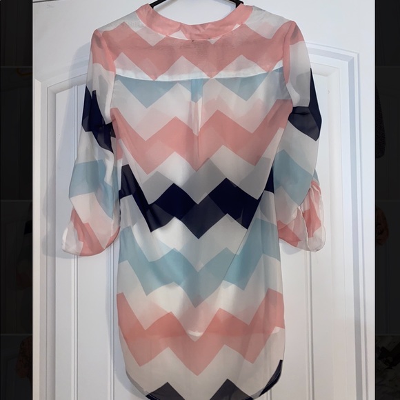 Pink white and blue chevron blouse size Small - Picture 2 of 2